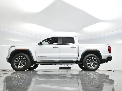 Used 2024 GMC Canyon Denali image 50