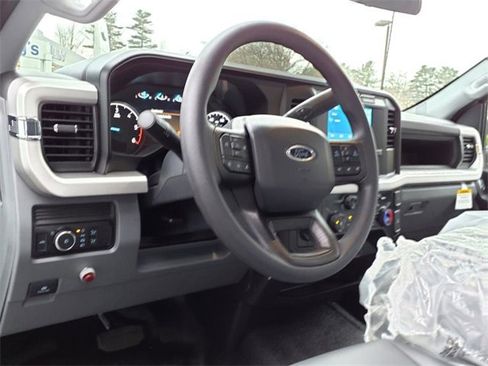 Used 2024 Ford F350 XL w/ Snow Plow Prep Package image 9