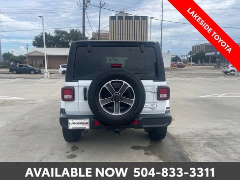 Used 2023 Jeep Wrangler Unlimited Sahara AWD/4WD image 4