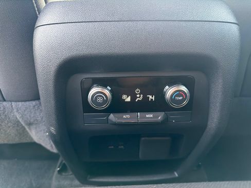 Used 2025 GMC Acadia Elevation w/ Black Edition FWD image 16