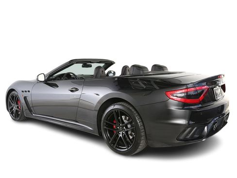 Used 2018 Maserati GranTurismo MC RWD image 3