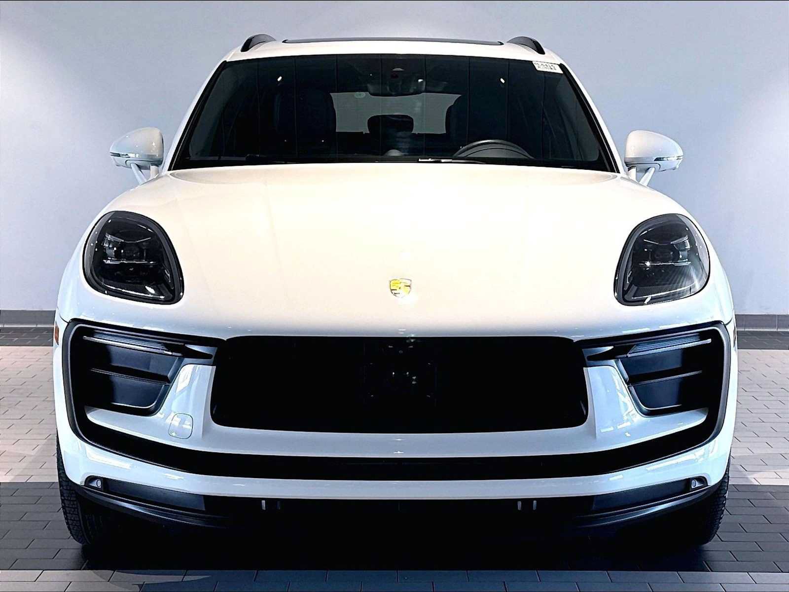 Used 2026 Porsche Macan AWD/4WD image 13