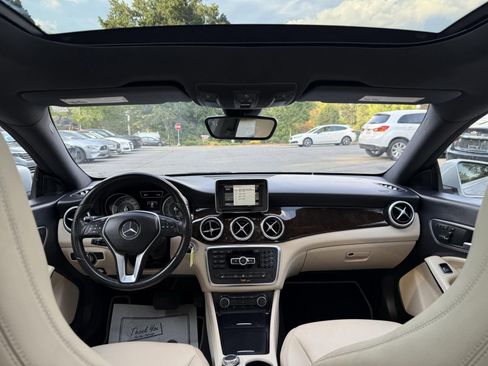 Used 2014 Mercedes-Benz CLA 250 image 22