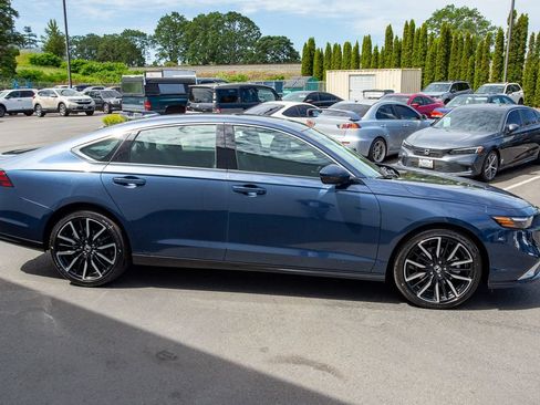 New 2026 Honda Accord Touring image 5