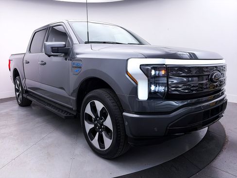 Used 2023 Ford F150 Lightning Platinum image 11