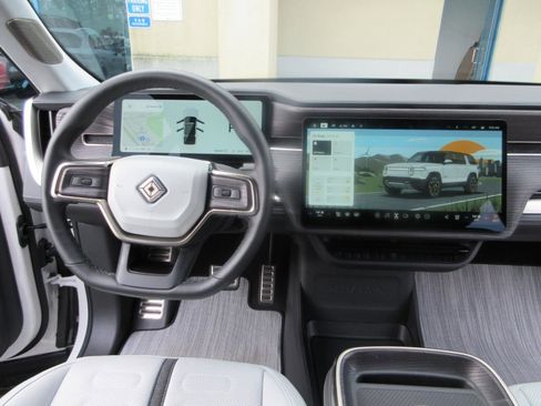 Used 2023 Rivian R1S Launch Edition image 50