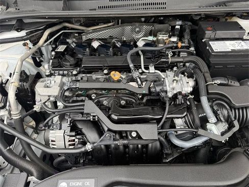 Used 2025 Toyota Corolla LE image 31