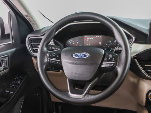 Used 2021 Ford Escape SE image 12