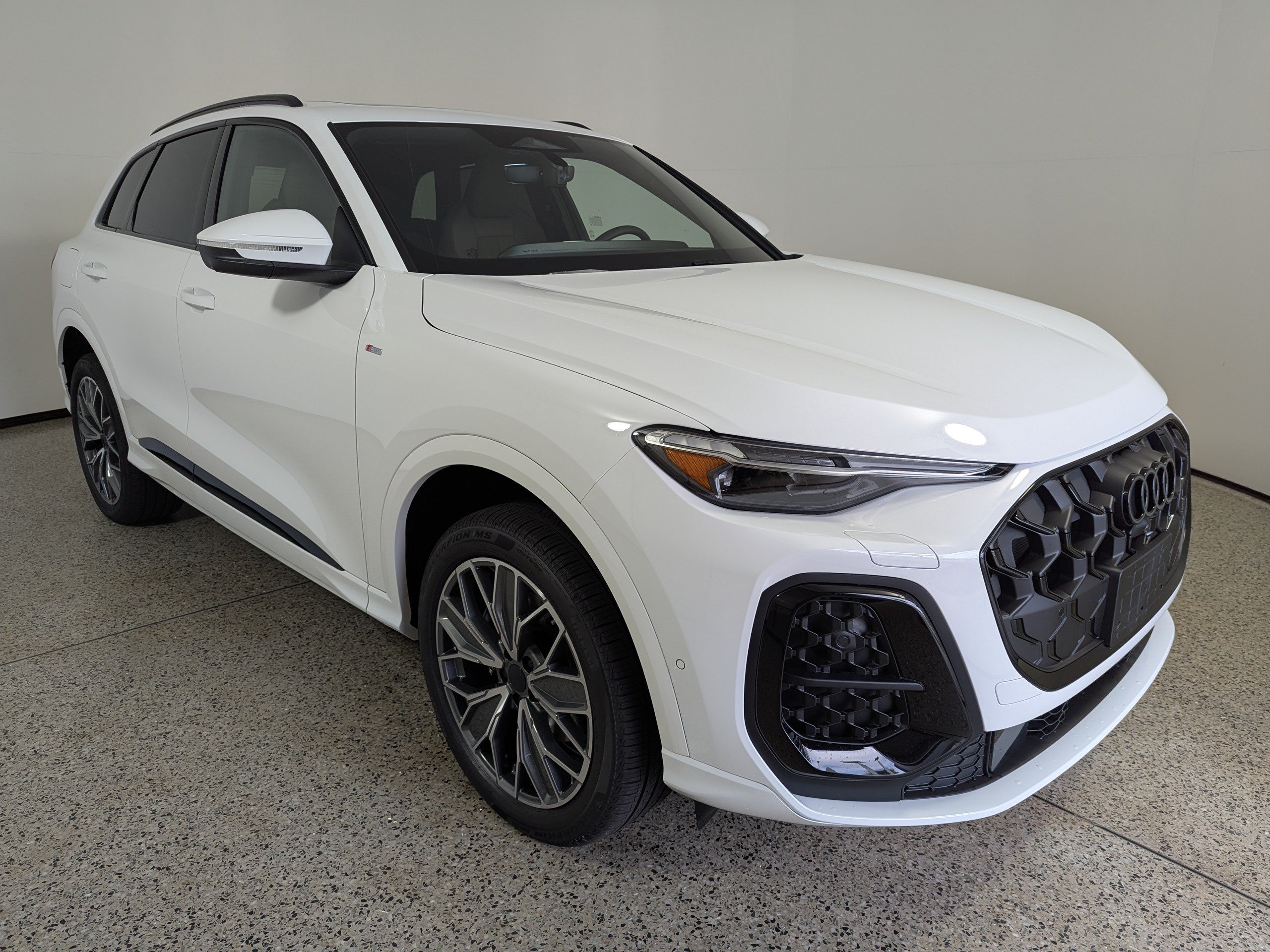 New 2026 Audi Q5 Prestige AWD/4WD image 1