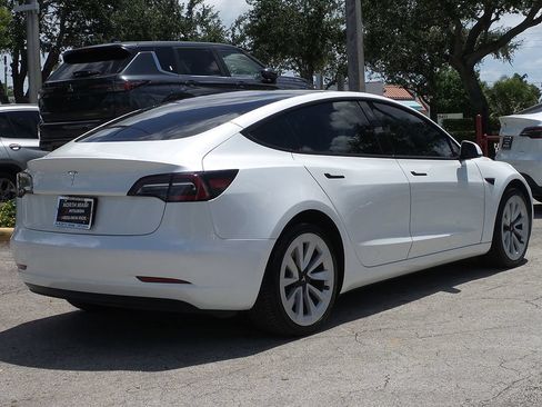 Used 2023 Tesla Model 3 Standard Range RWD image 8
