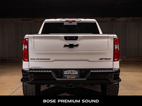 Used 2022 Chevrolet Silverado 1500 ZR2 w/ Technology Package image 7