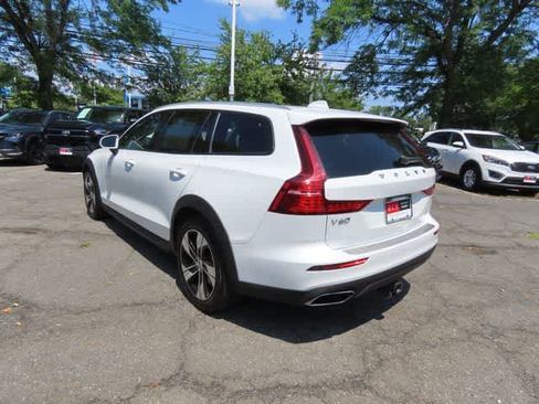 Used 2020 Volvo V60 T5 Cross Country w/ Protection Package Premier AWD/4WD image 4