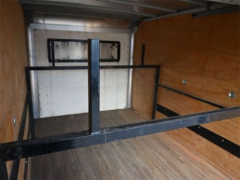 Used 2016 Chevrolet Express 3500 image 23