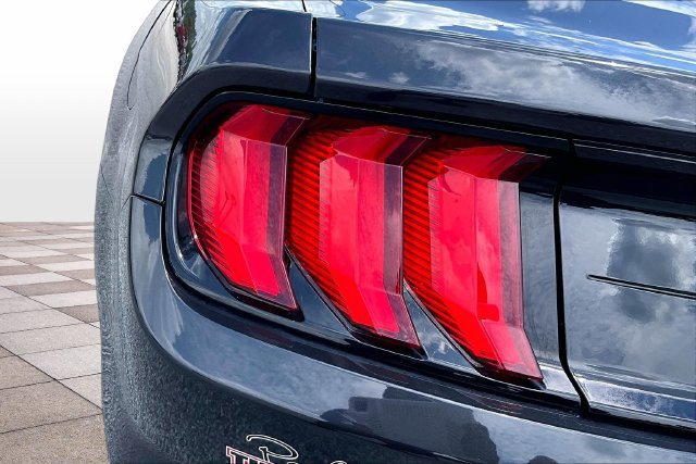 Used 2022 Ford Mustang GT Premium w/ Black Accent Package RWD image 32