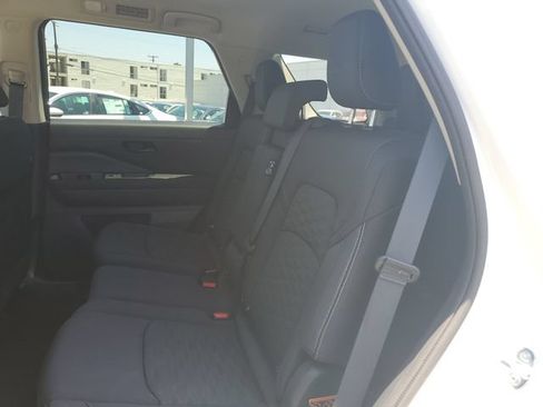 Used 2024 Nissan Pathfinder SV FWD image 12