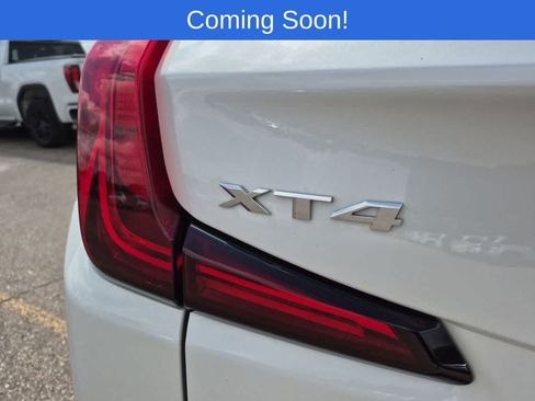 Used 2023 Cadillac XT4 Premium Luxury w/ Cold Weather Package AWD/4WD image 12