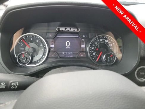 Used 2019 RAM 1500 Big Horn AWD/4WD image 9