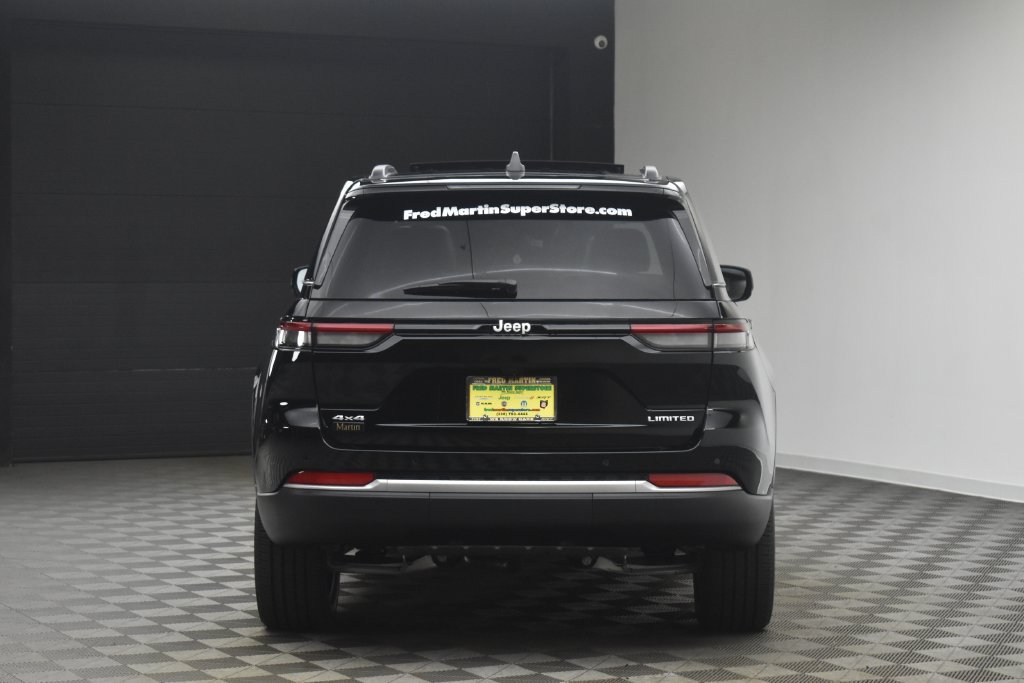 New 2027 Jeep Grand Cherokee Limited AWD/4WD image 12
