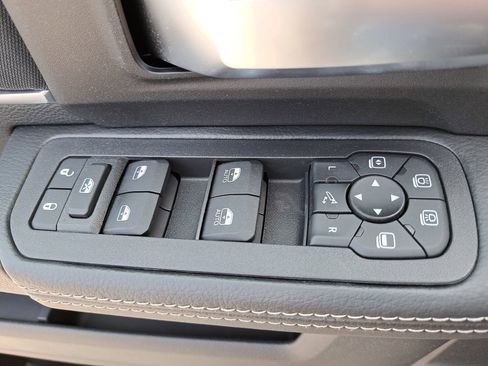New 2025 RAM 2500 Big Horn AWD/4WD image 27