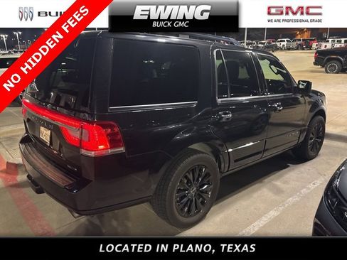 Used 2015 Lincoln Navigator 4WD image 2