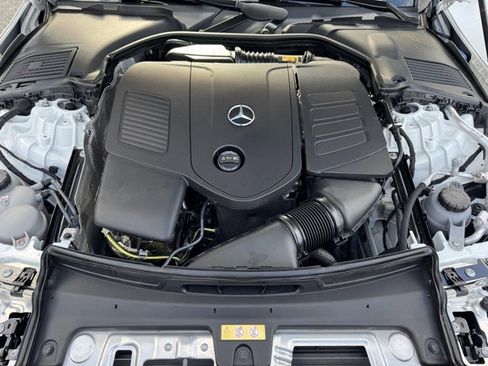 Used 2025 Mercedes-Benz C 300 4MATIC Sedan image 10