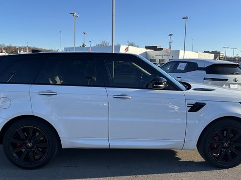 Used 2018 Land Rover Range Rover Sport HSE Dynamic image 10