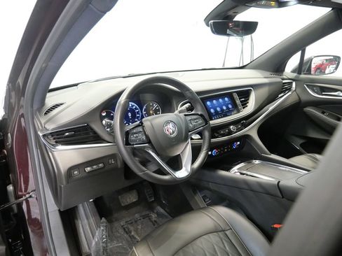 Used 2023 Buick Enclave Avenir w/ Avenir Technology Package image 10