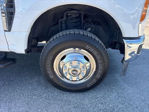 Certified 2024 Ford F350 XLT image 9