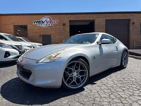 Used 2011 Nissan 370Z Coupe RWD image 1