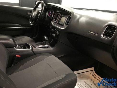 Used 2015 Dodge Charger SE w/ Power Sunroof Group AWD/4WD image 34