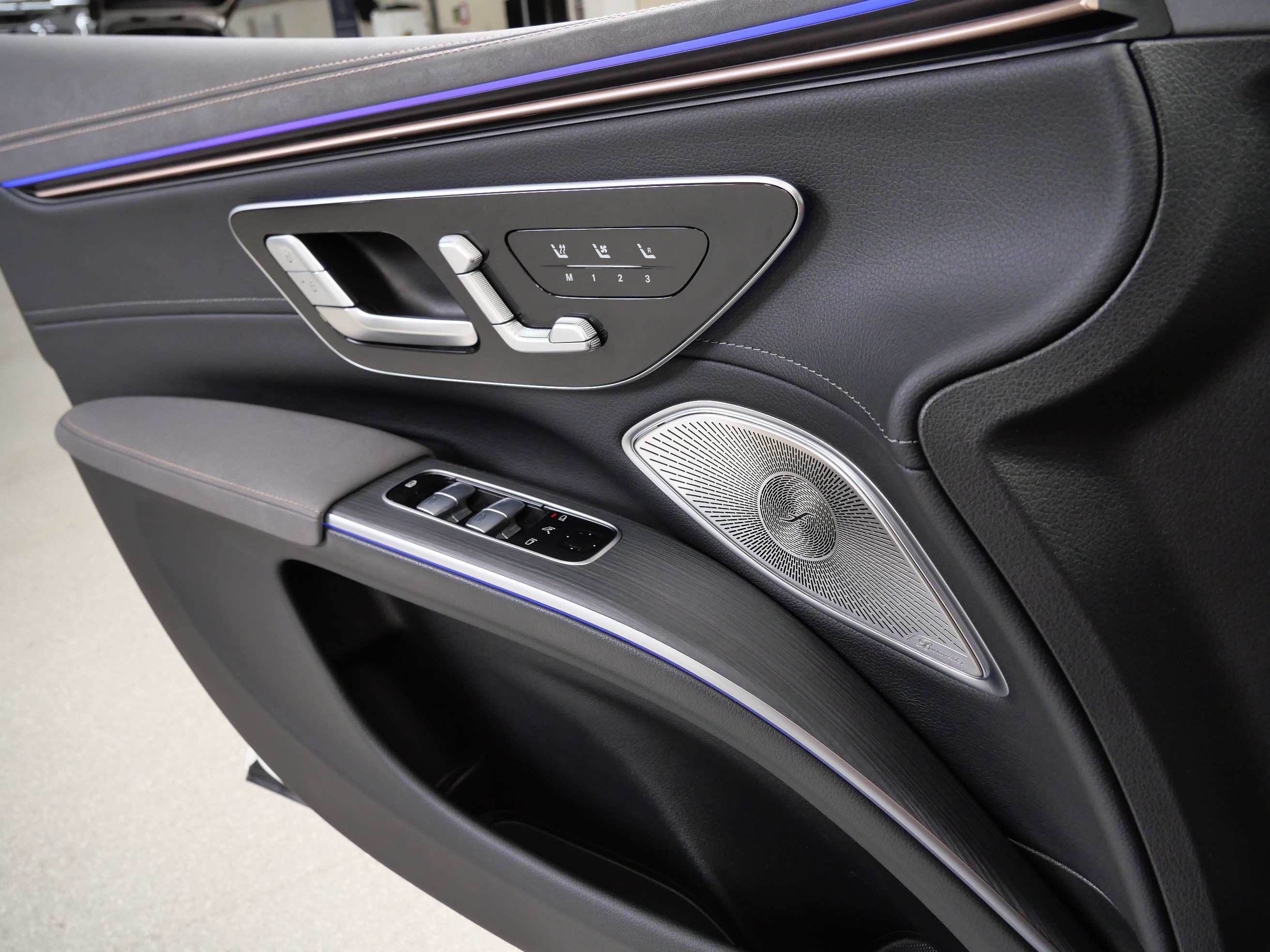 Certified 2023 Mercedes-Benz EQS 580 4MATIC SUV image 30