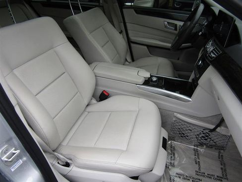 Used 2015 Mercedes-Benz E 350 Sedan w/ Premium 1 Package image 35