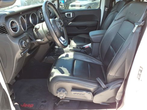 Used 2023 Jeep Wrangler Unlimited Sahara w/ Cold Weather Group AWD/4WD image 13
