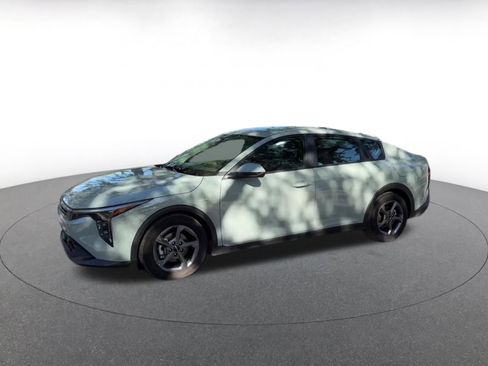 Used 2025 Kia K4 LXS image 8