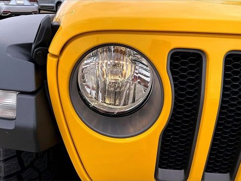 Used 2020 Jeep Wrangler Unlimited Rubicon w/ Cold Weather Group image 31