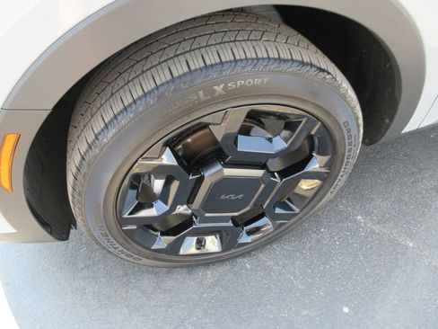 Used 2026 Kia Sorento SX AWD/4WD image 14