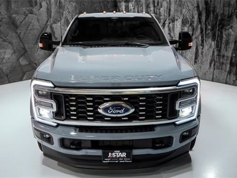 Used 2025 Ford F450 Platinum w/ FX4 Off-Road Package image 21