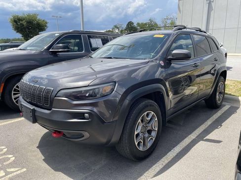 Used 2021 Jeep Cherokee Trailhawk w/ Trailer Tow Group AWD/4WD image 2