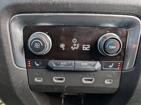 Used 2023 Chevrolet Suburban High Country image 20