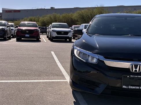 Used 2018 Honda Civic EX image 10