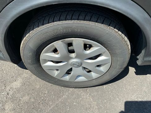 Used 2020 Nissan Rogue Sport S image 12