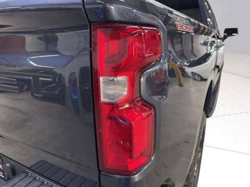 Used 2021 Chevrolet Silverado 1500 Custom Trail Boss w/ LPO, Dark Essentials Package AWD/4WD image 14