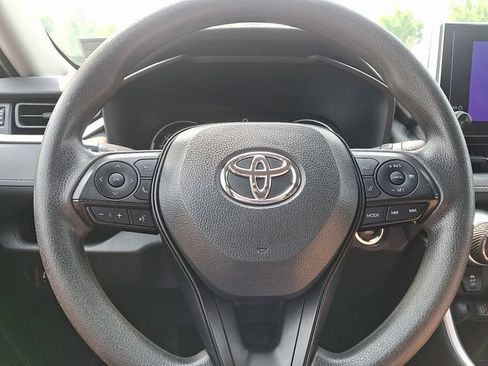 Used 2024 Toyota RAV4 XLE AWD/4WD image 18