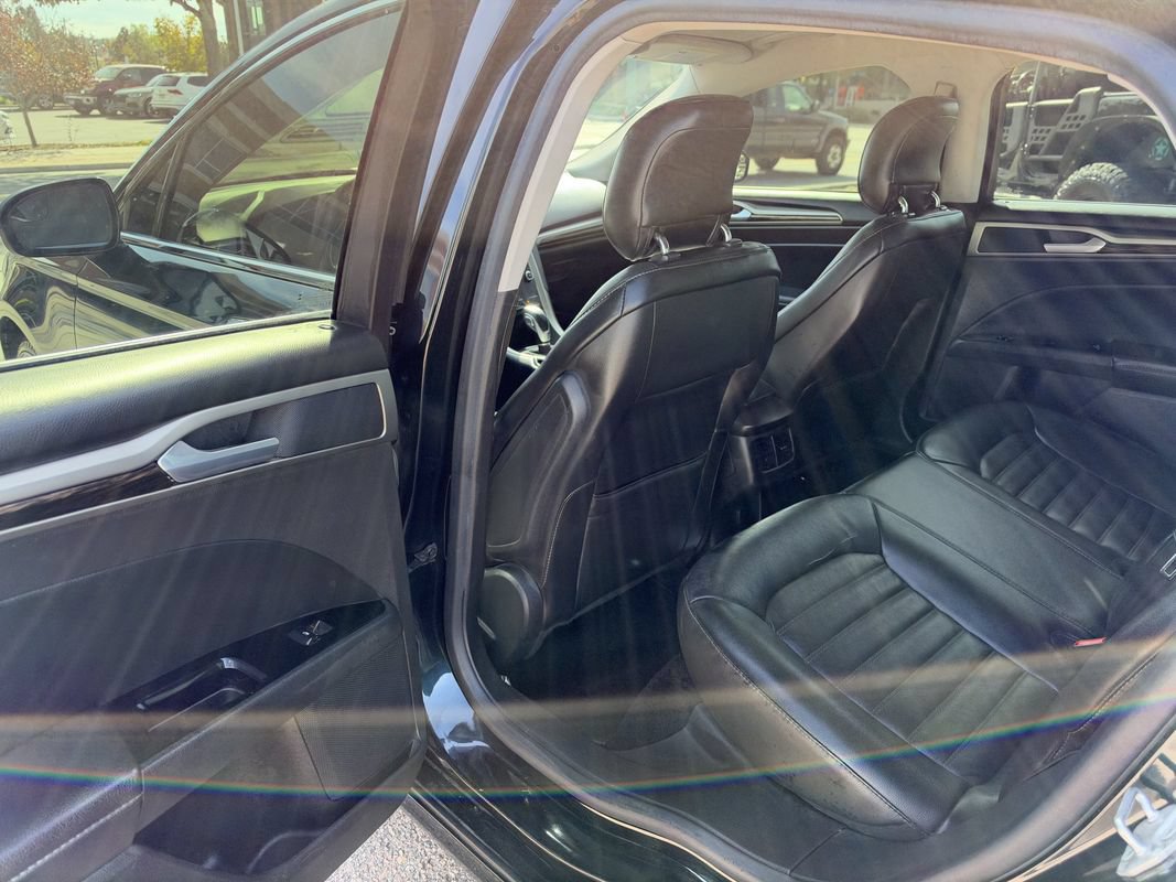 Used 2014 Ford Fusion SE w/ Equipment Group 202A FWD image 22