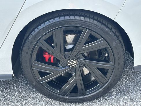 Used 2022 Volkswagen GTI SE image 21