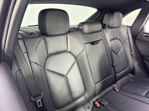 Used 2023 Porsche Macan image 37