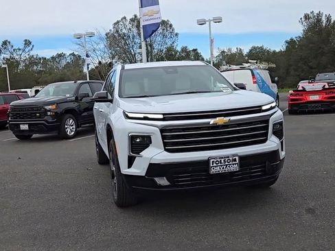 New 2026 Chevrolet Traverse High Country image 4