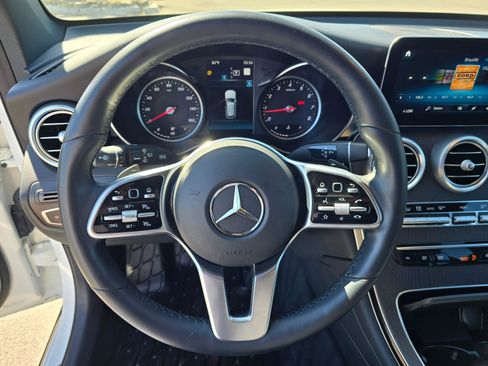 Used 2022 Mercedes-Benz GLC 300 4MATIC image 16