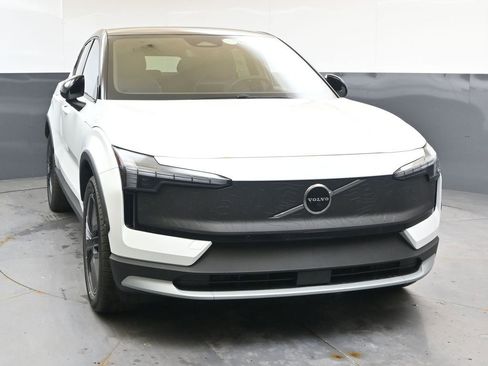 New 2026 Volvo EX30 Cross Country Ultra w/ Protection Package Premier AWD/4WD image 8