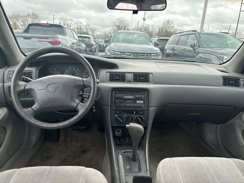 Used 1997 Toyota Camry LE image 12